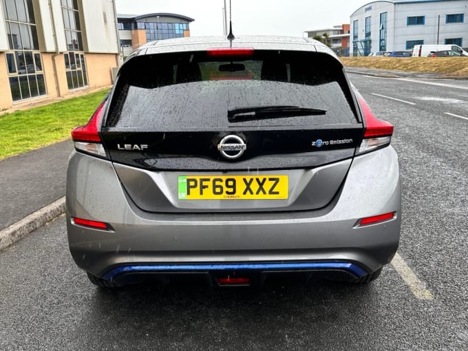 2025 Nissan Leaf