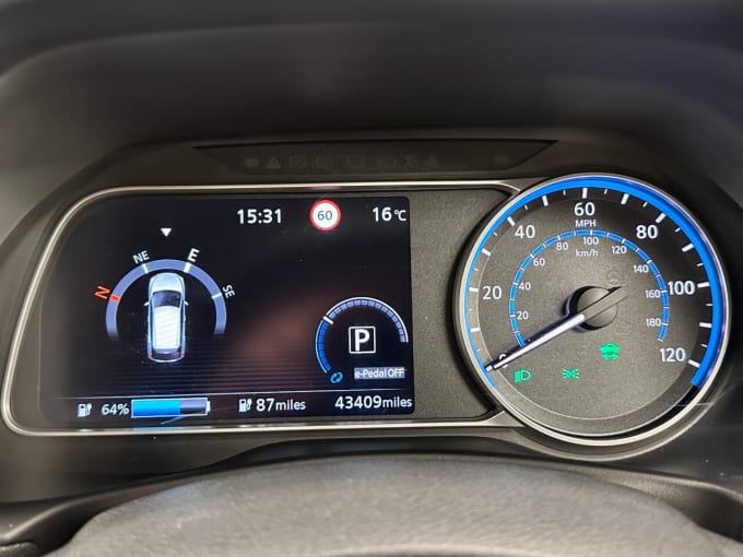 2025 Nissan Leaf
