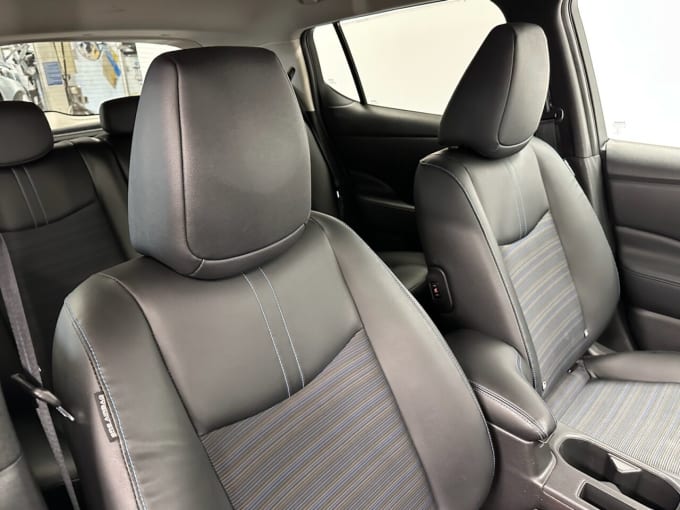 2025 Nissan Leaf