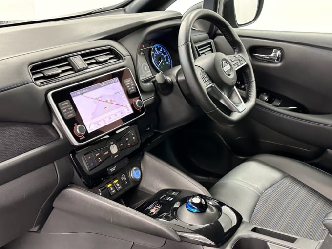 2025 Nissan Leaf