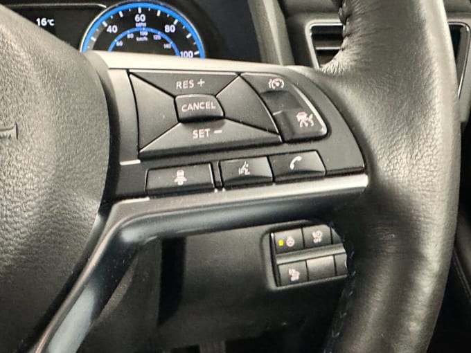 2025 Nissan Leaf