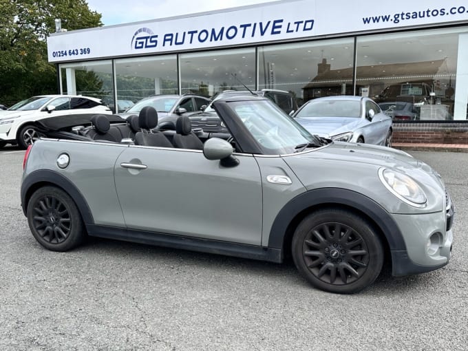 2025 Mini Convertible