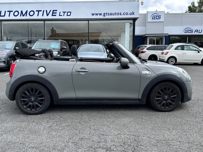 2025 Mini Convertible