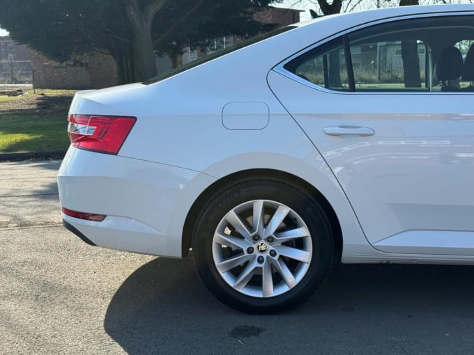 2025 Skoda Superb