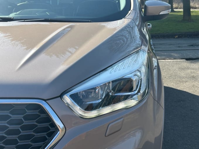 2025 Ford Kuga