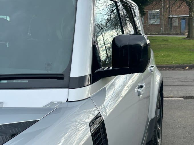 2025 Land Rover Defender