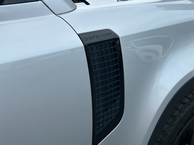2025 Land Rover Defender