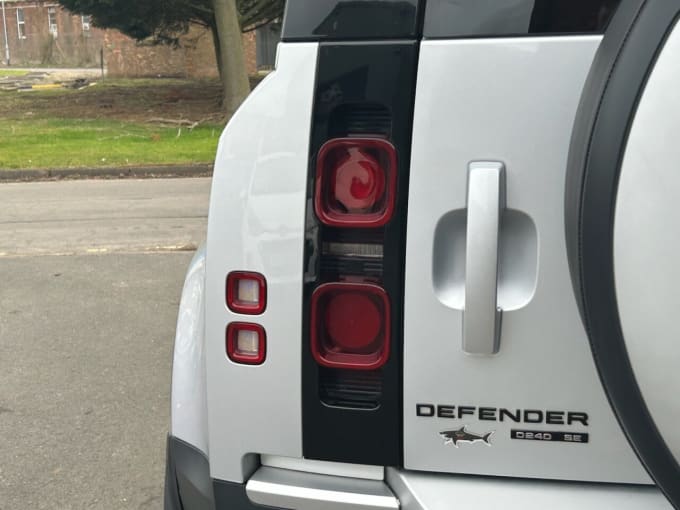 2025 Land Rover Defender