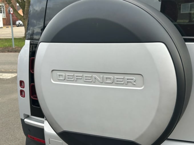 2025 Land Rover Defender