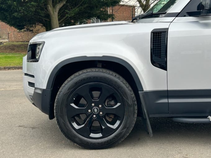 2025 Land Rover Defender