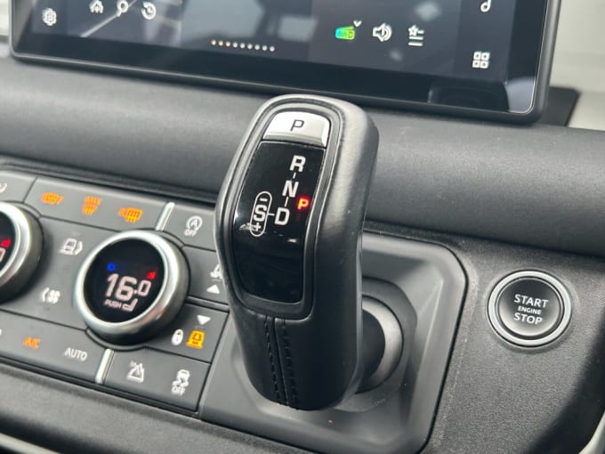 2025 Land Rover Defender