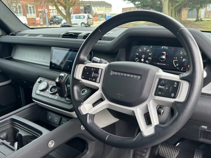 2025 Land Rover Defender