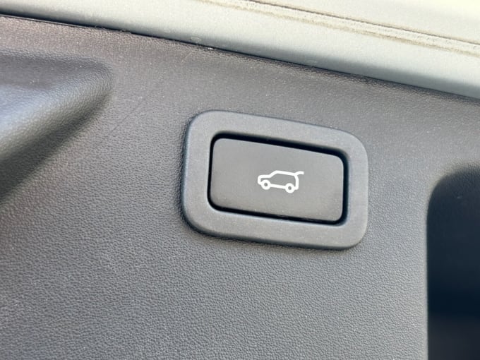 2025 Land Rover Discovery Sport