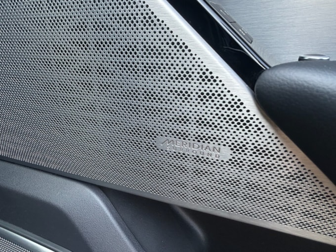 2025 Land Rover Range Rover Velar