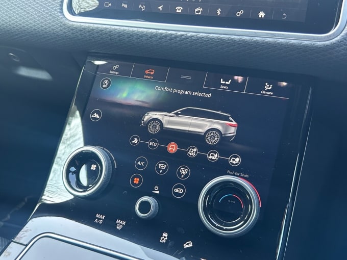 2025 Land Rover Range Rover Velar