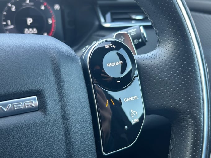 2025 Land Rover Range Rover Velar