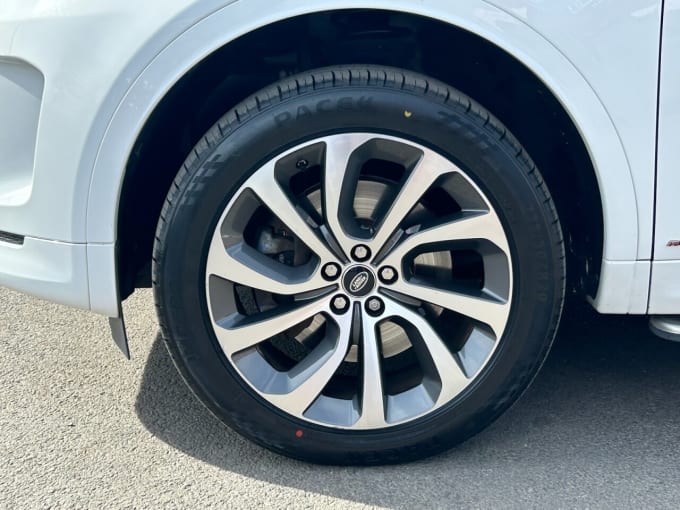 2025 Land Rover Discovery Sport