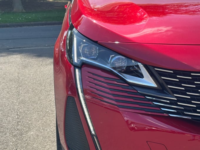 2025 Peugeot 5008