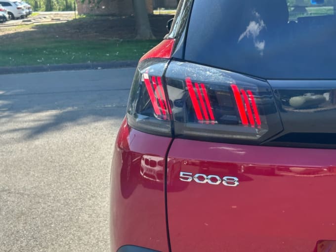 2025 Peugeot 5008
