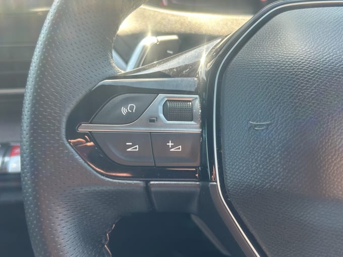 2025 Peugeot 5008