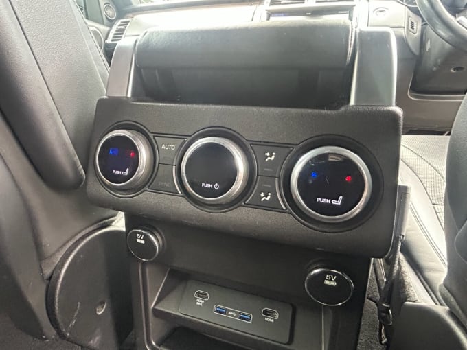 2025 Land Rover Discovery