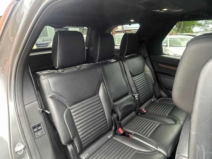 2025 Land Rover Discovery