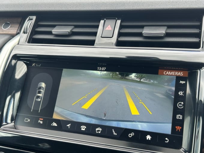 2025 Land Rover Discovery