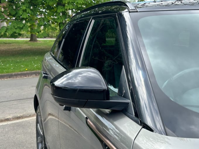 2025 Land Rover Range Rover Velar