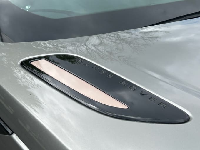 2025 Land Rover Range Rover Velar