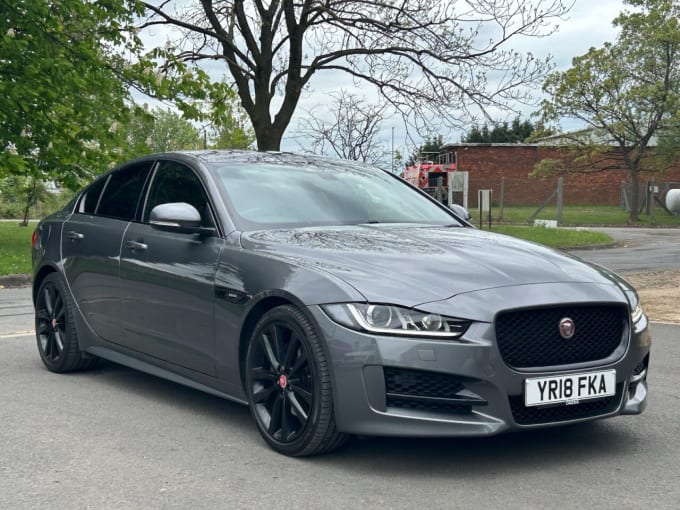 2025 Jaguar Xe