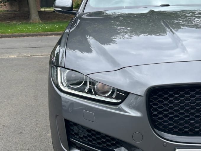 2025 Jaguar Xe