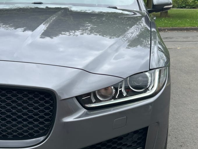 2025 Jaguar Xe