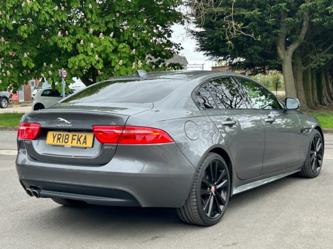 2025 Jaguar Xe