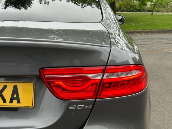 2025 Jaguar Xe