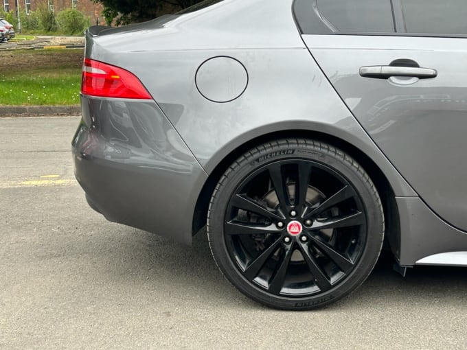 2025 Jaguar Xe