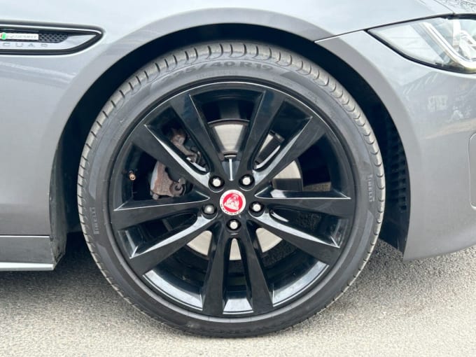2025 Jaguar Xe