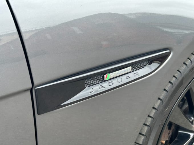 2025 Jaguar Xe