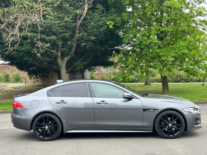 2025 Jaguar Xe