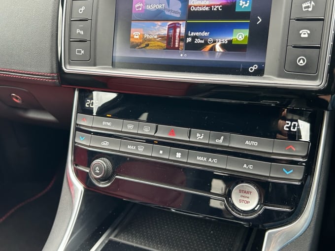 2025 Jaguar Xe