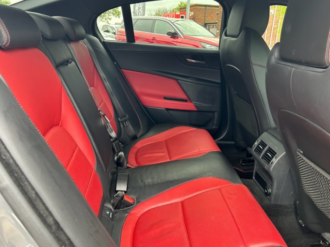 2025 Jaguar Xe