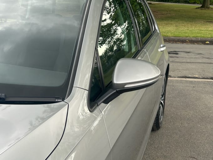 2025 Volkswagen Golf