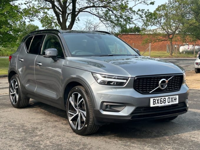 2025 Volvo Xc40