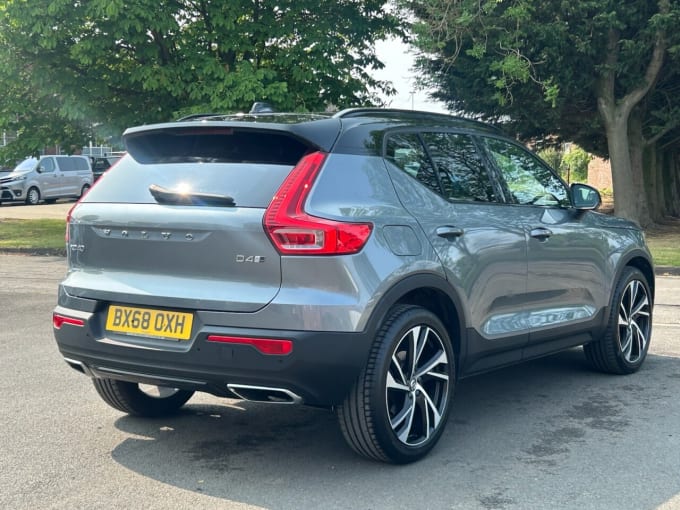 2025 Volvo Xc40