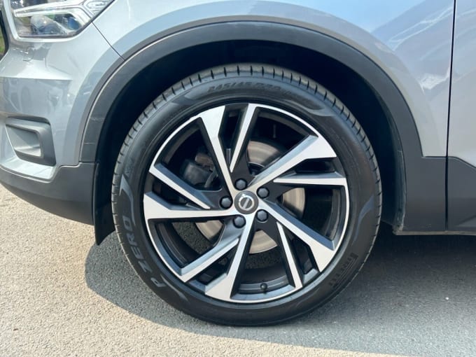 2025 Volvo Xc40