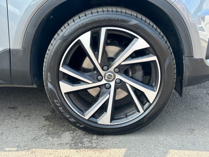 2025 Volvo Xc40
