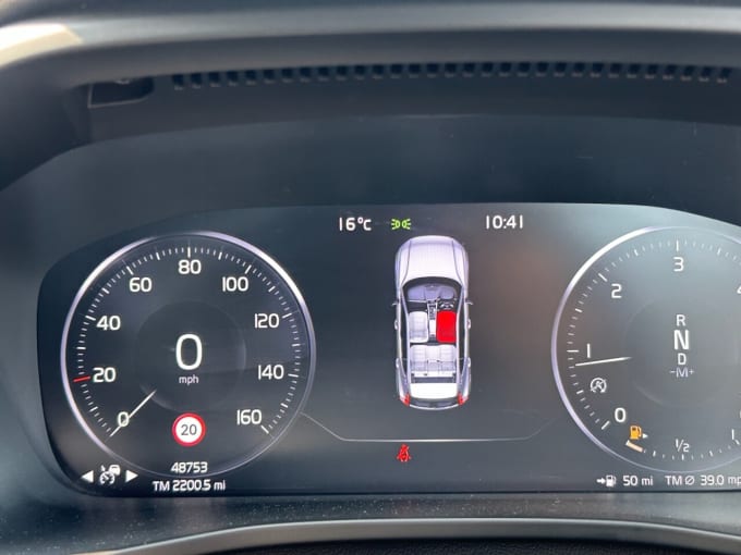 2025 Volvo Xc40