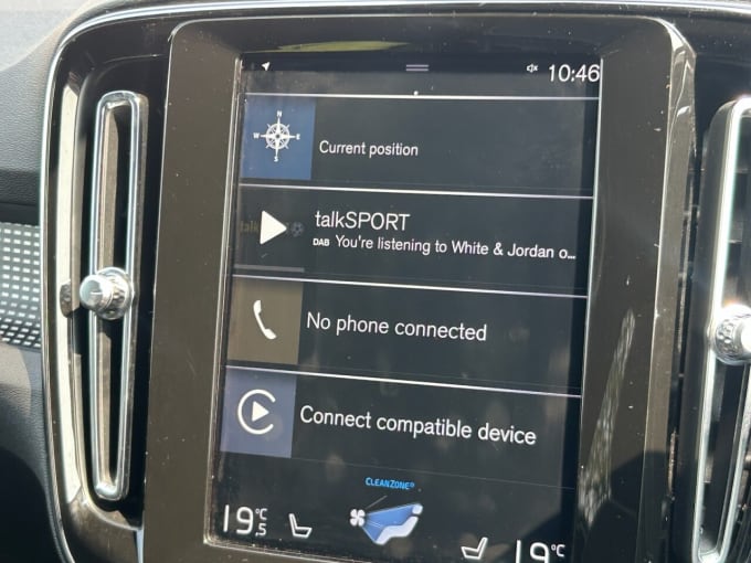 2025 Volvo Xc40