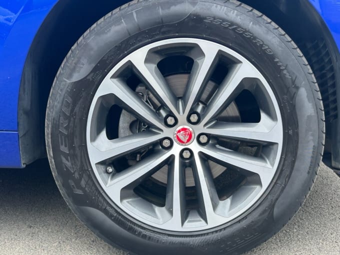 2025 Jaguar F-pace