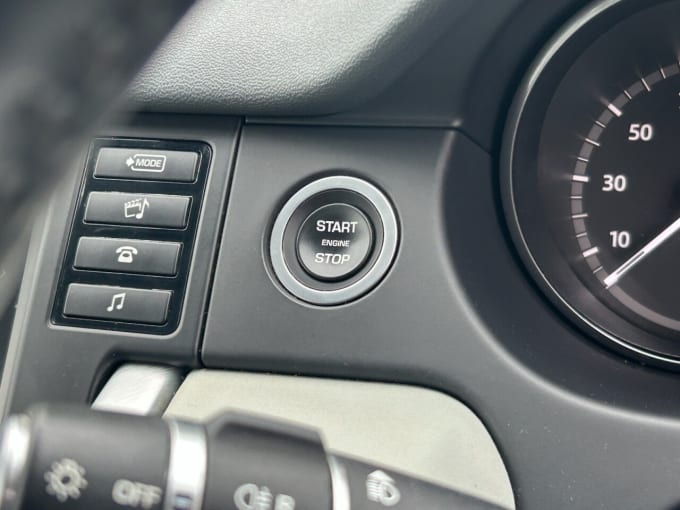 2025 Land Rover Discovery Sport