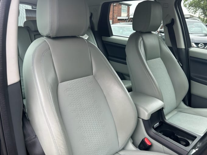 2025 Land Rover Discovery Sport